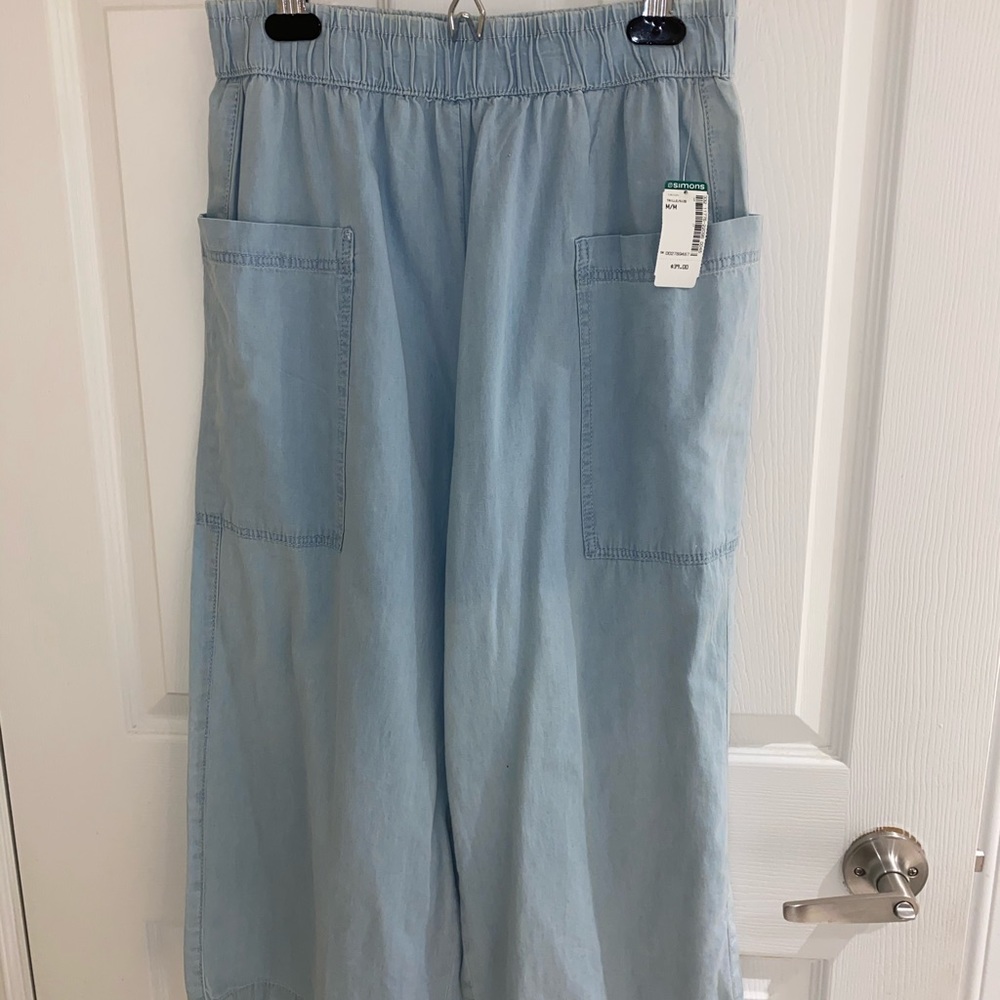 NWT Wide leg soft “denim” culottes
